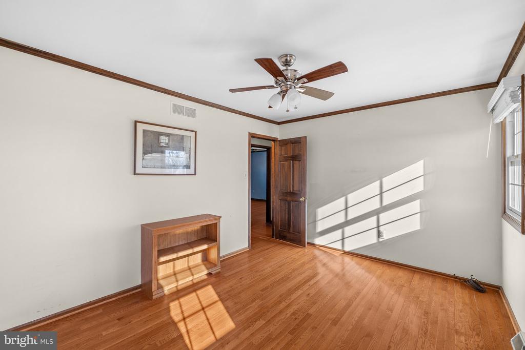 1509 Fairview Way