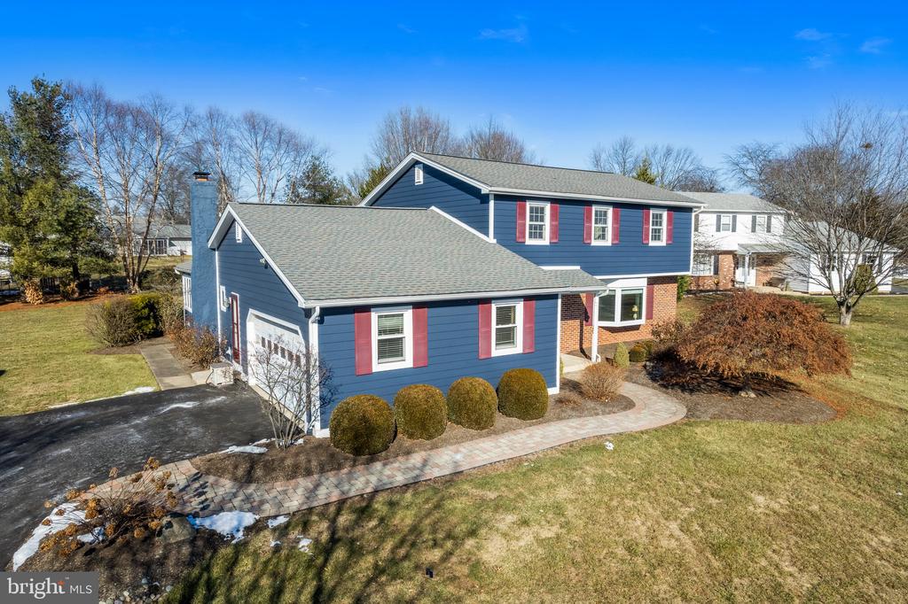 1509 Fairview Way