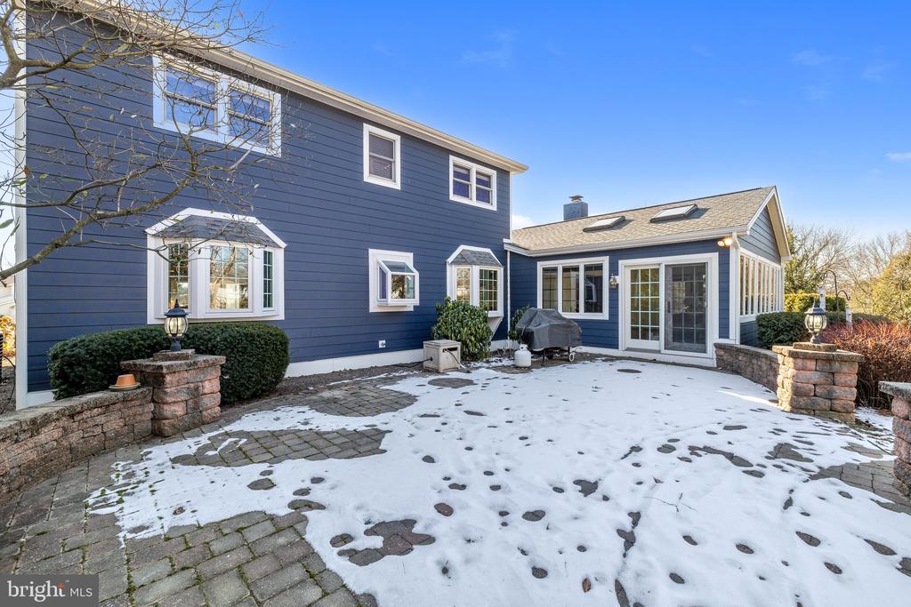 1509 Fairview Way