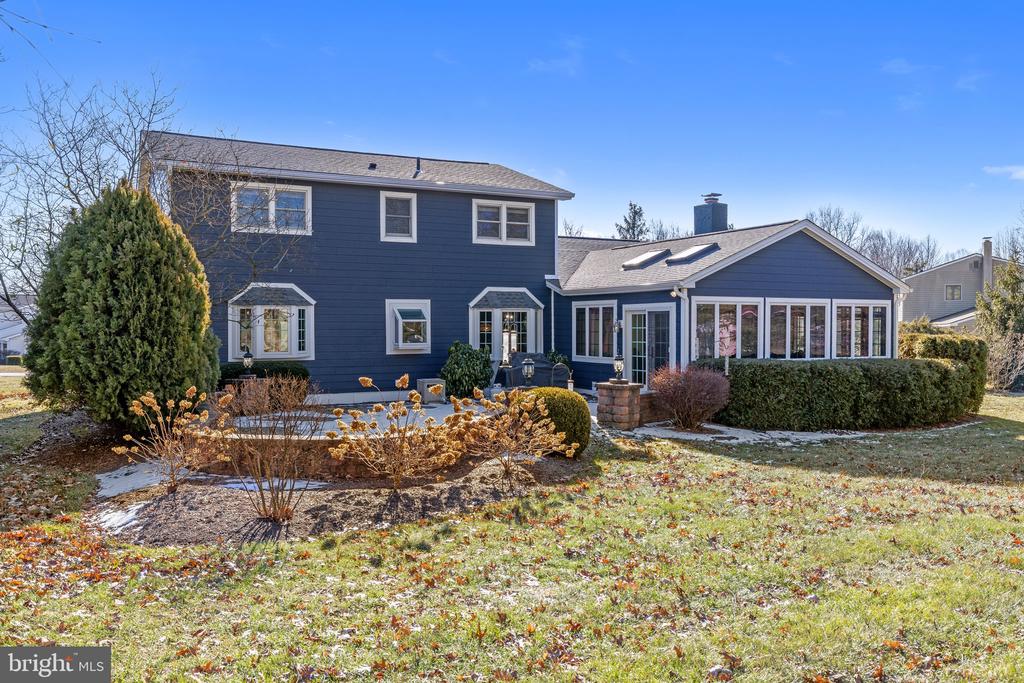 1509 Fairview Way