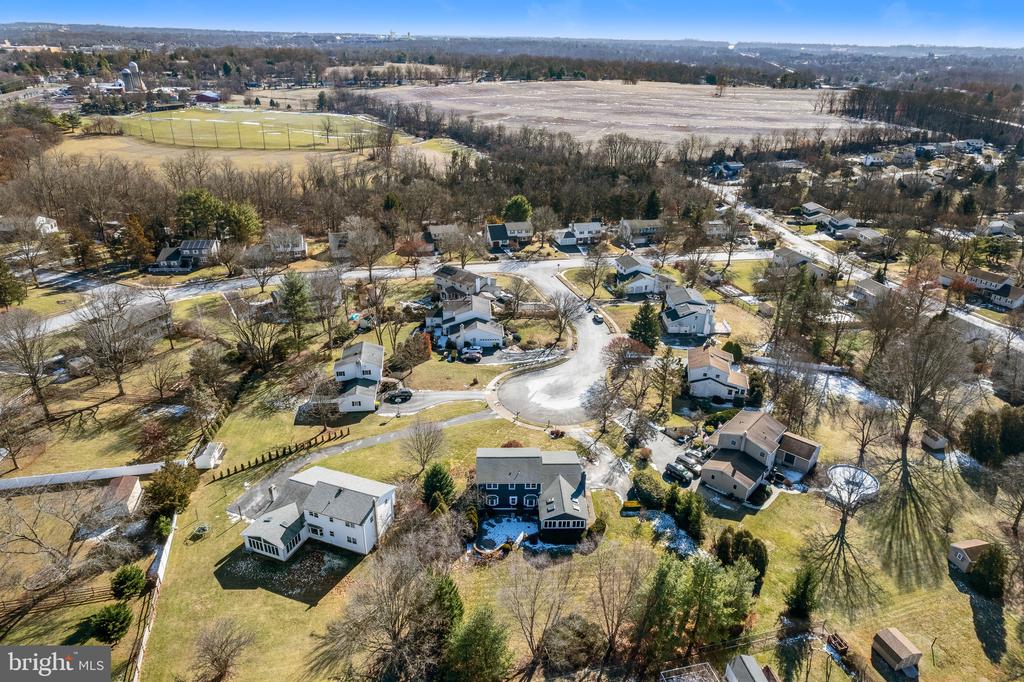 1509 Fairview Way