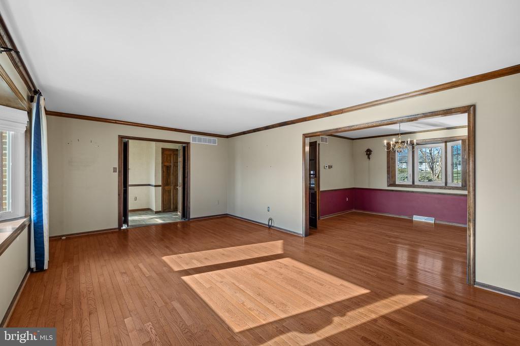 1509 Fairview Way