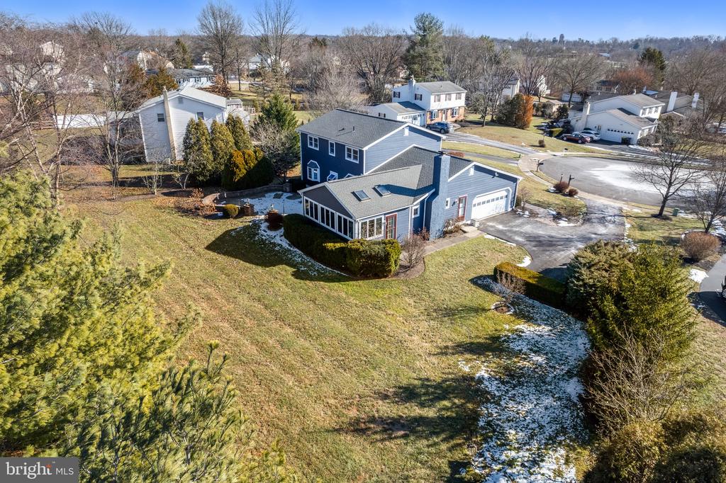 1509 Fairview Way