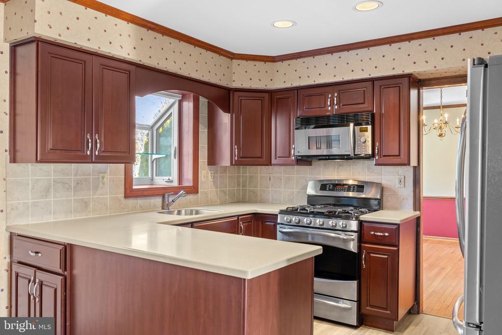 1509 Fairview Way