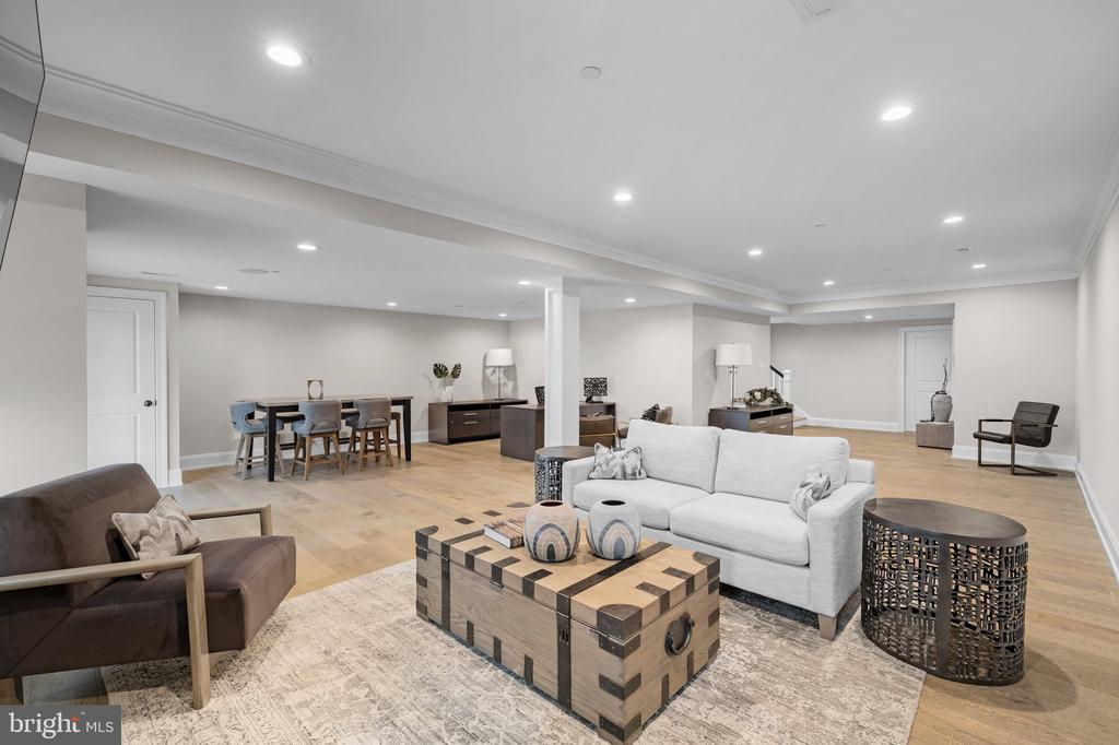 800 Grayson Ln