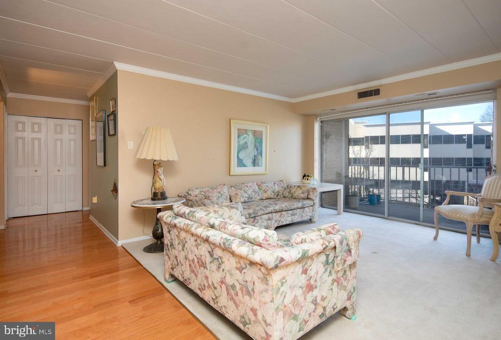 100 West Ave #310-W