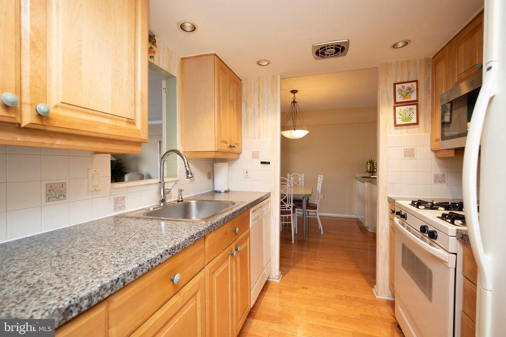 100 West Ave #310-W