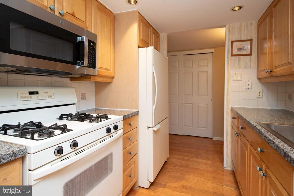 100 West Ave #310-W