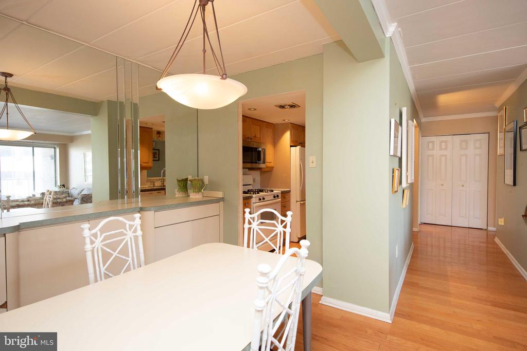 100 West Ave #310-W