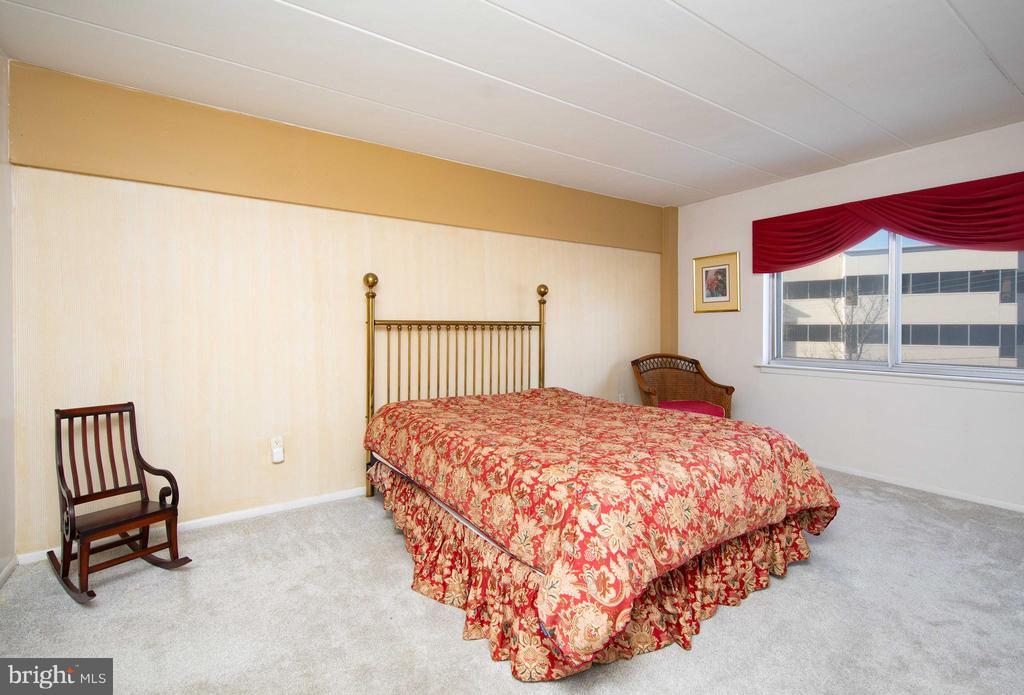 100 West Ave #310-W