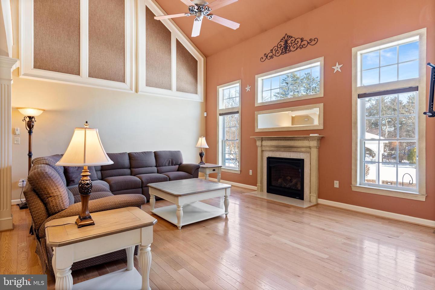 1118 Perry Ln