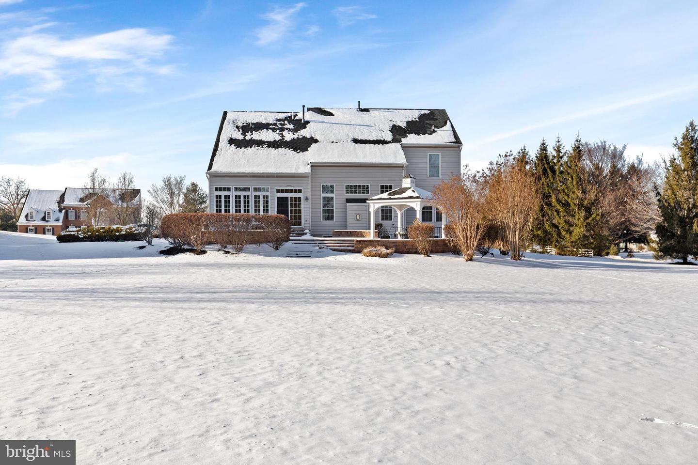 1118 Perry Ln