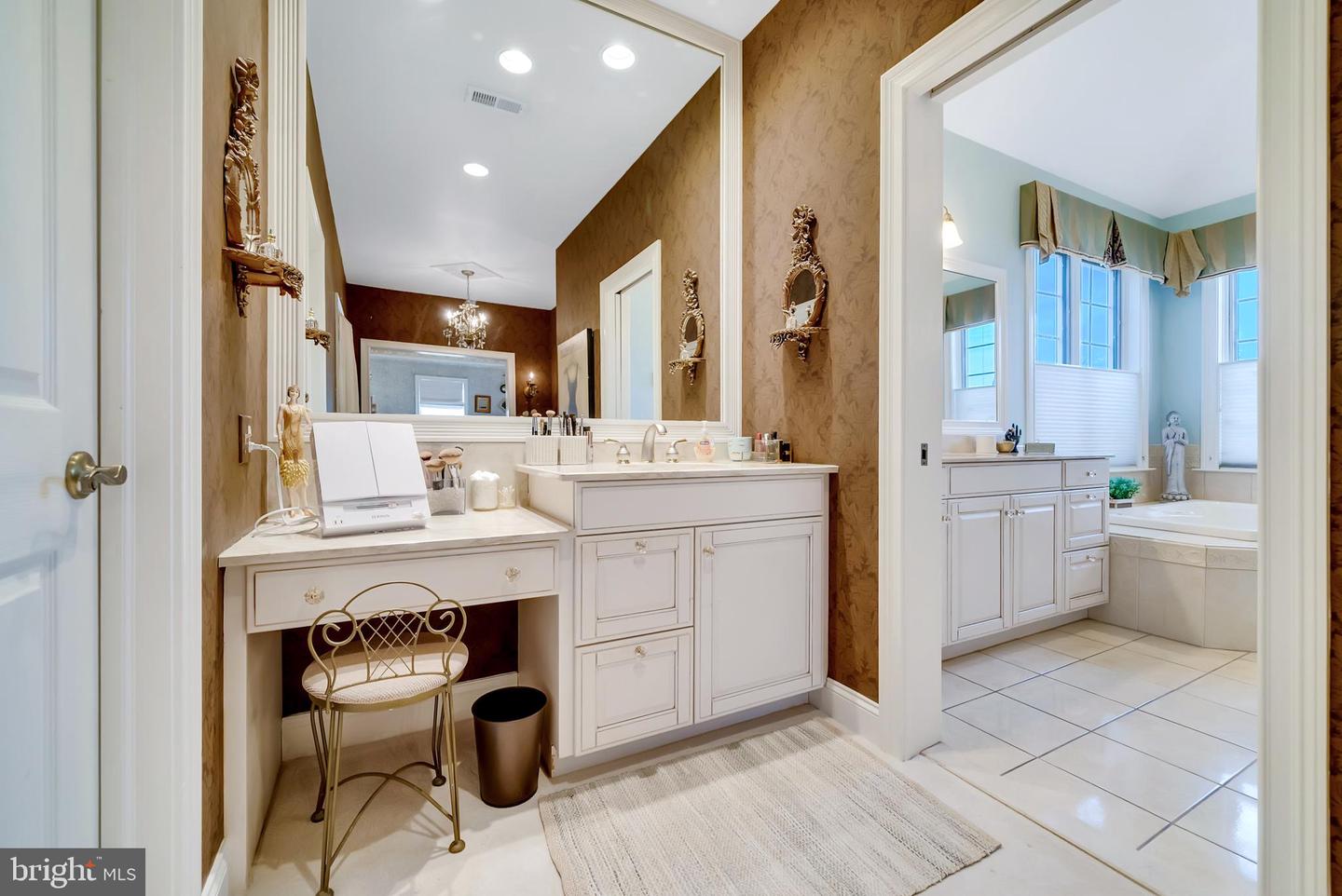 537 Monticello Ln