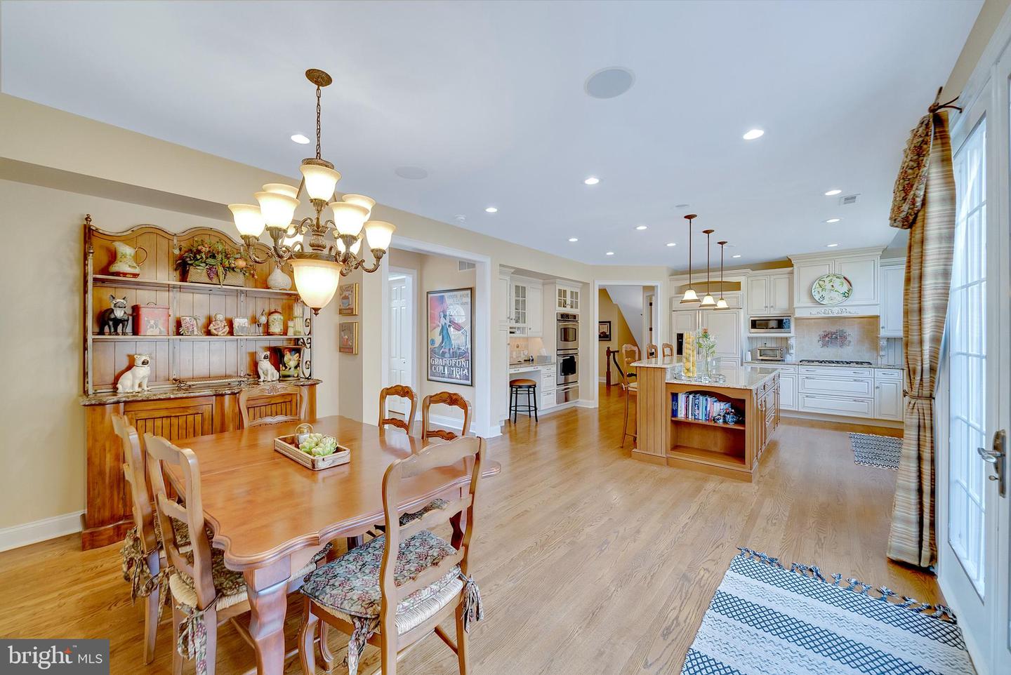 537 Monticello Ln