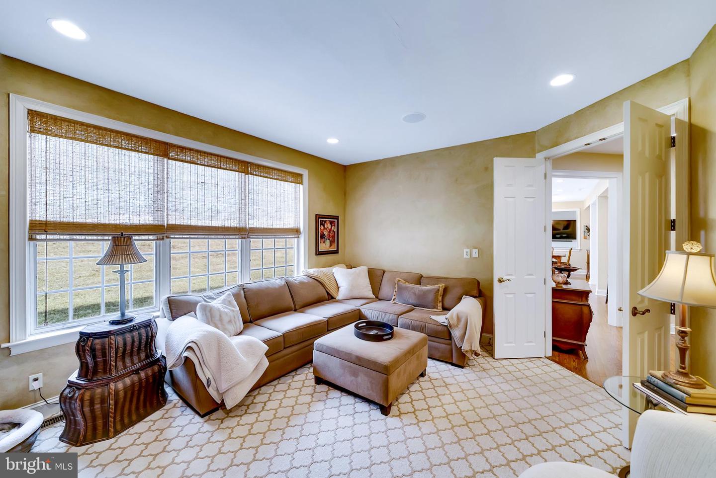 537 Monticello Ln