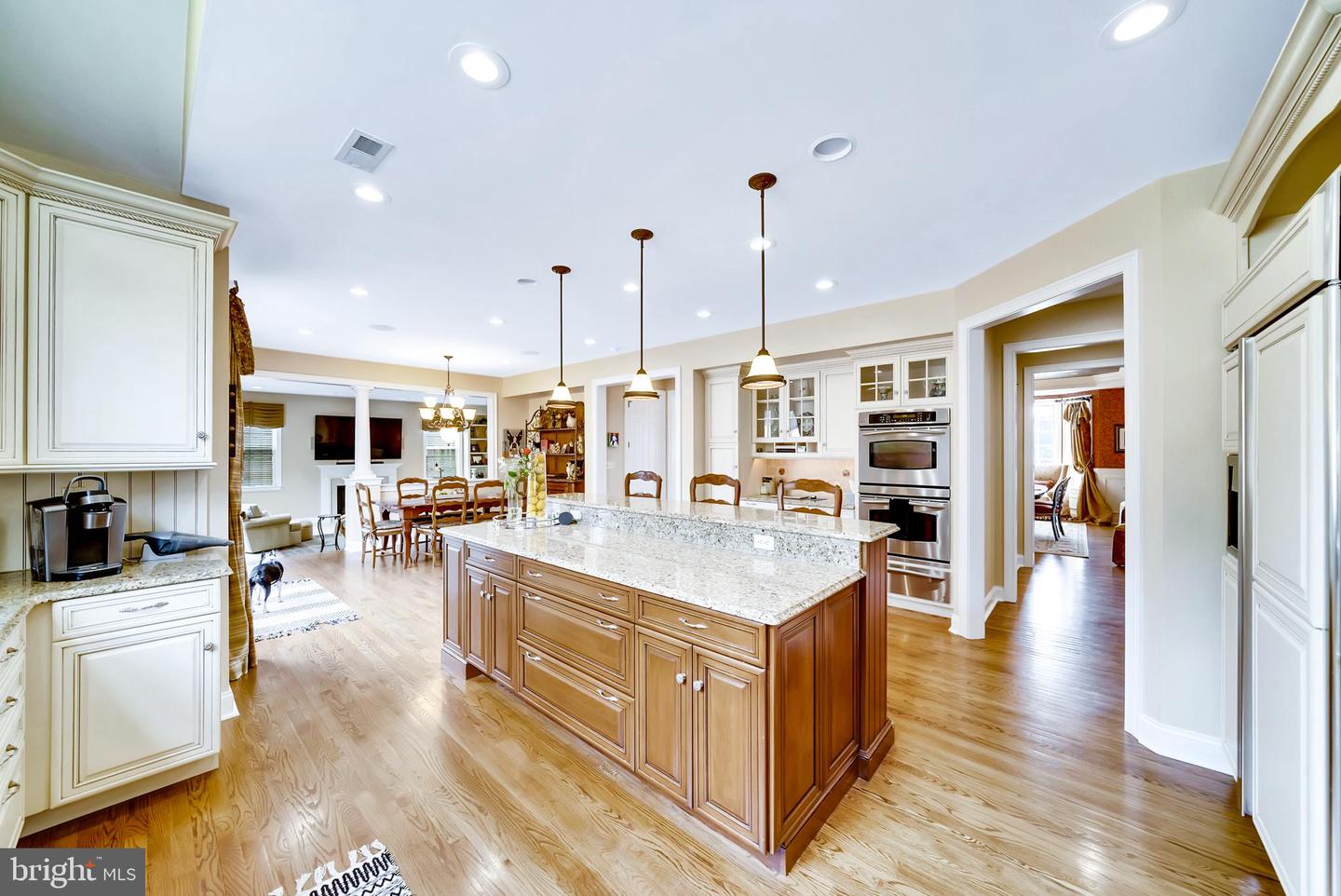 537 Monticello Ln