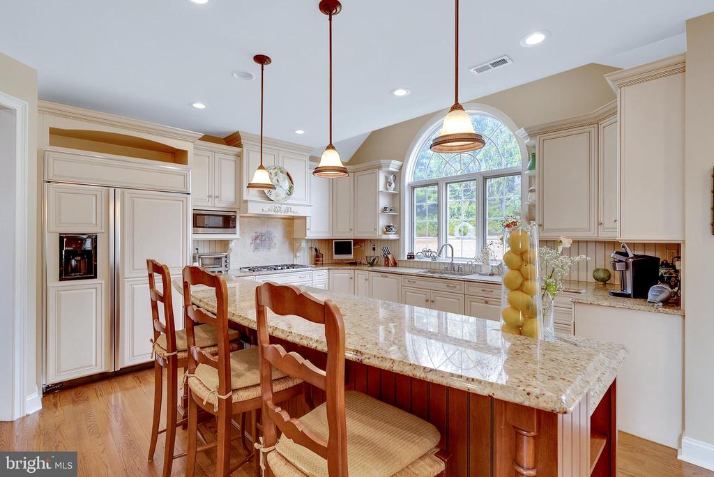 537 Monticello Ln
