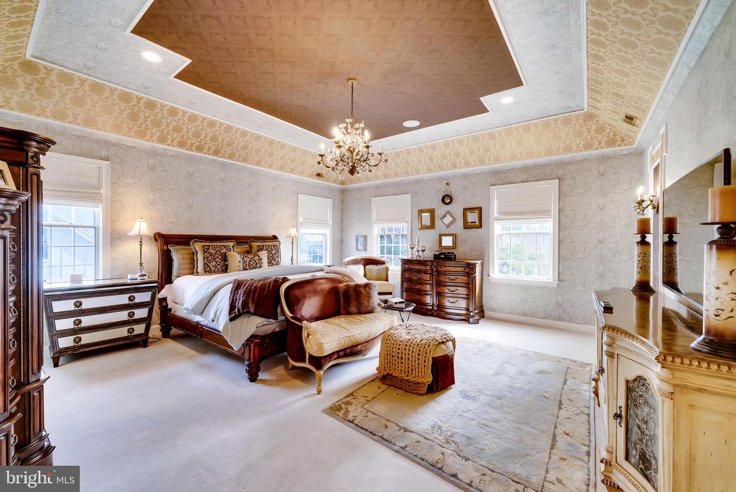 537 Monticello Ln
