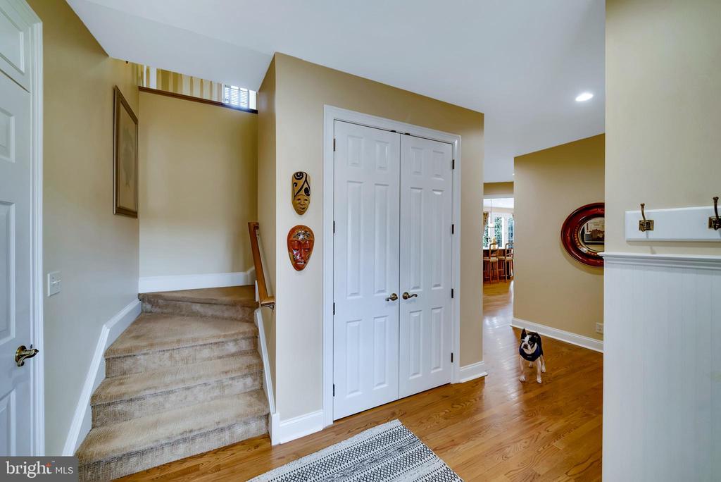 537 Monticello Ln