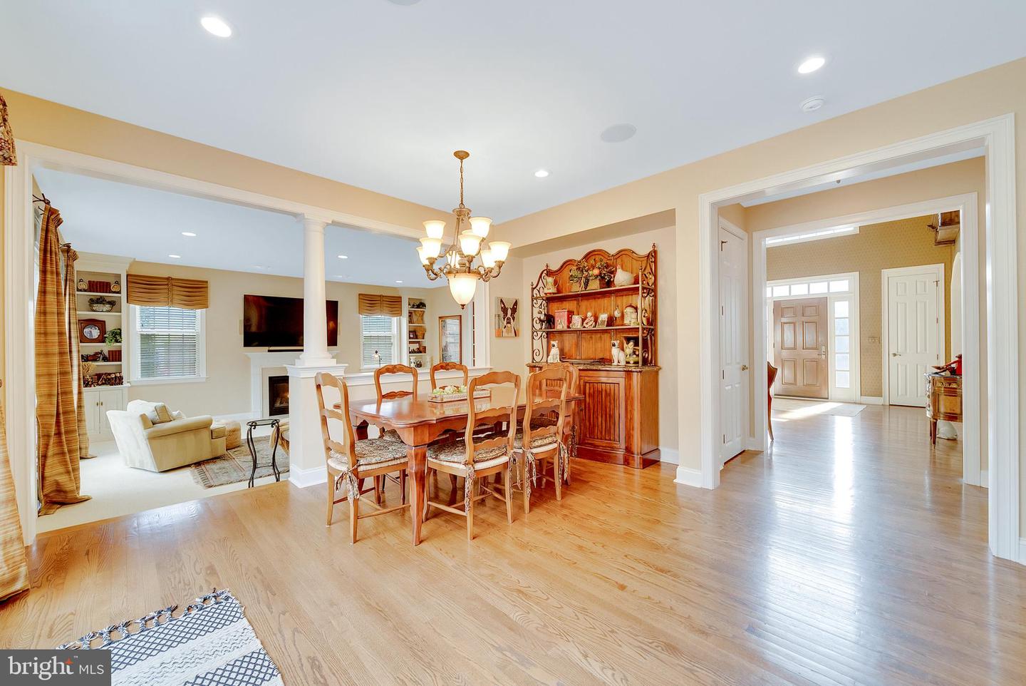 537 Monticello Ln