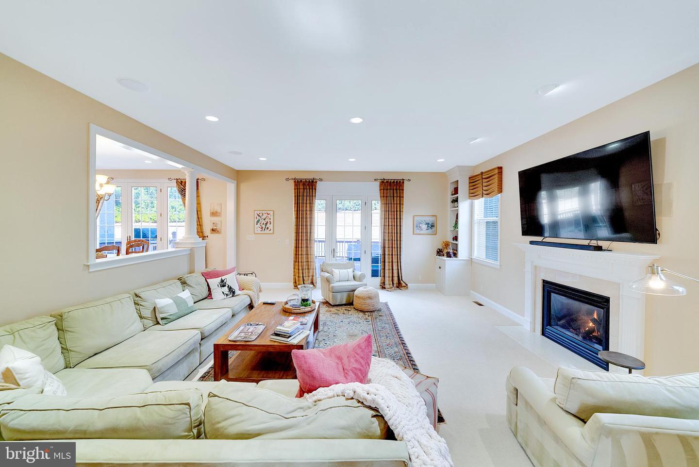 537 Monticello Ln