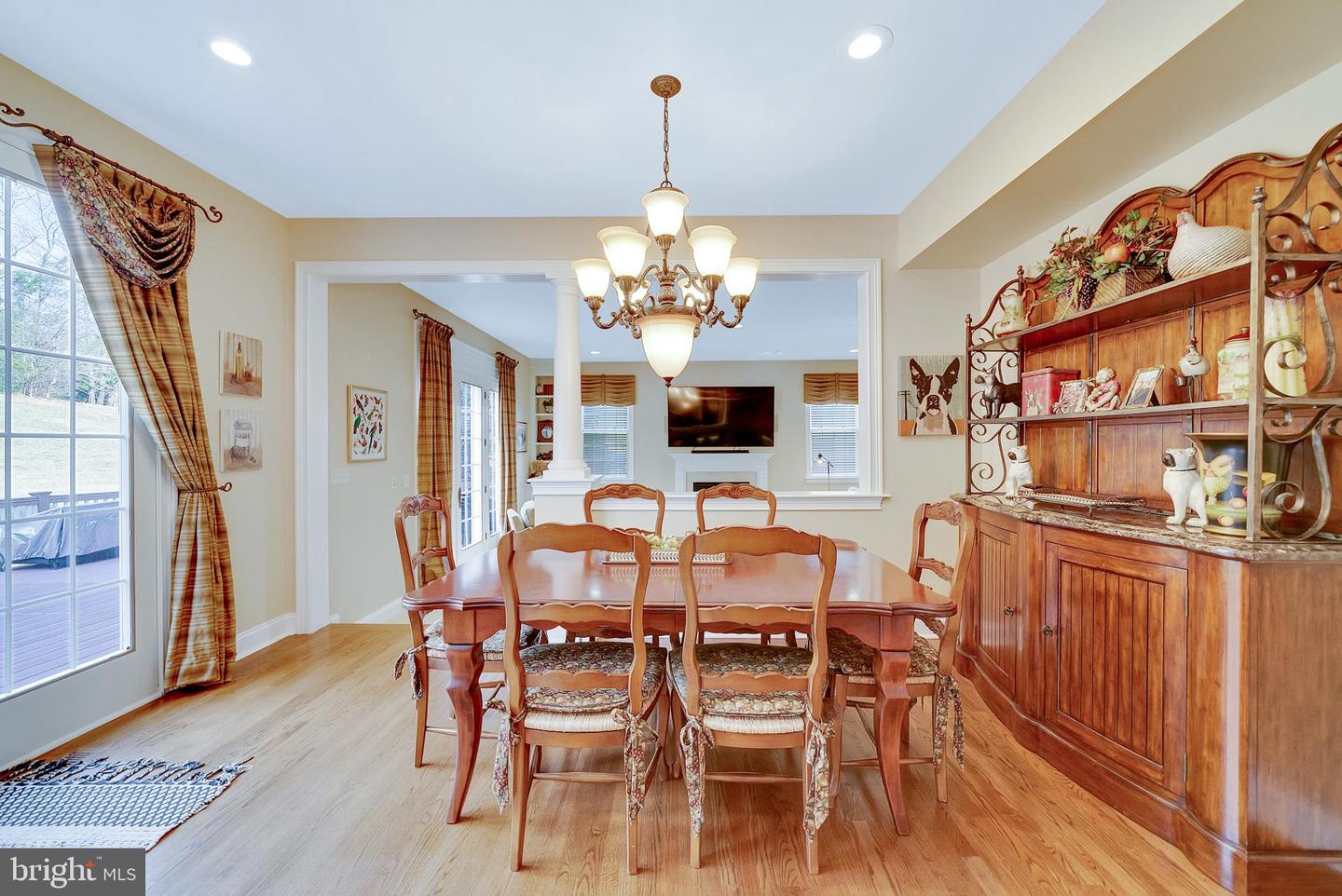 537 Monticello Ln