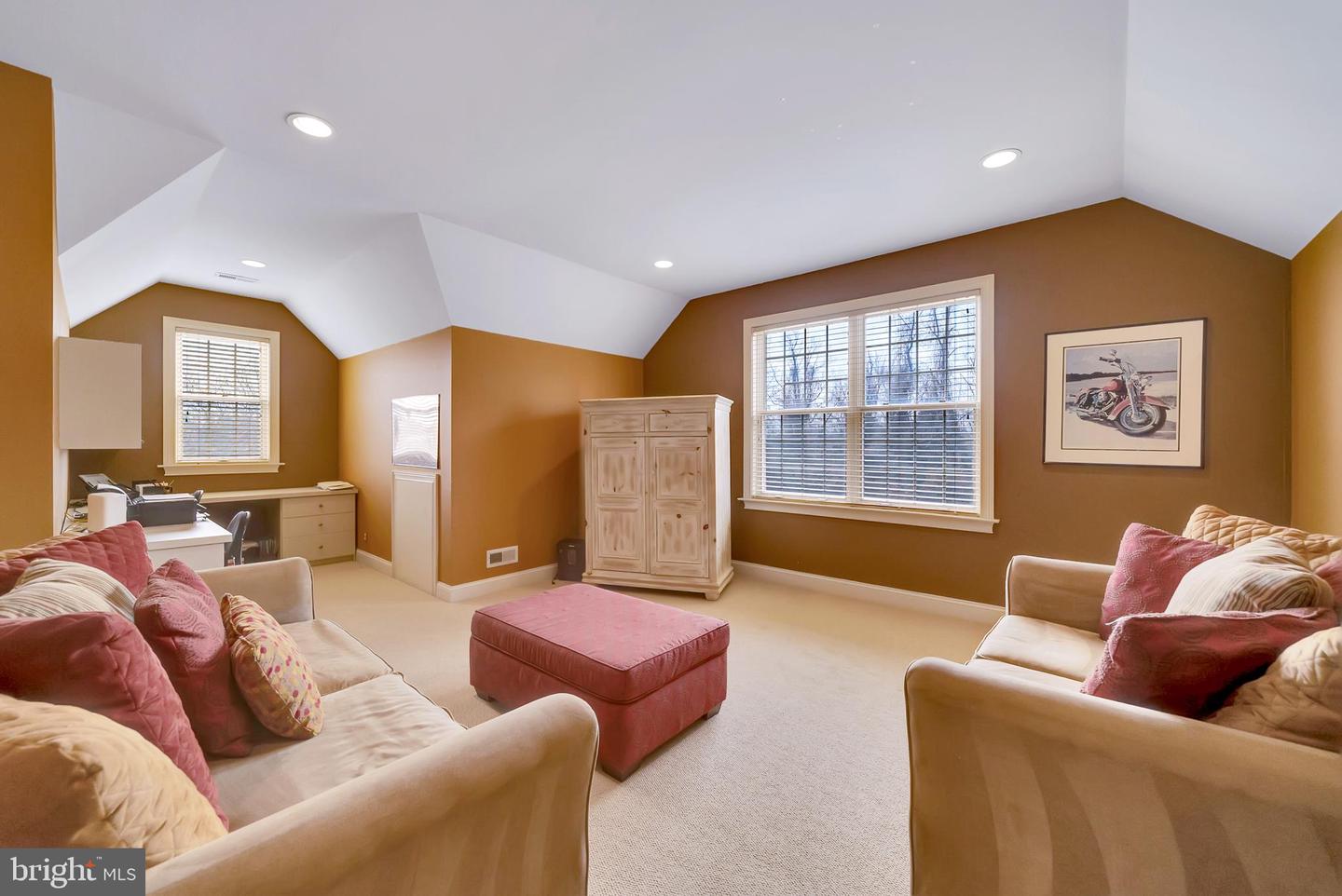 537 Monticello Ln