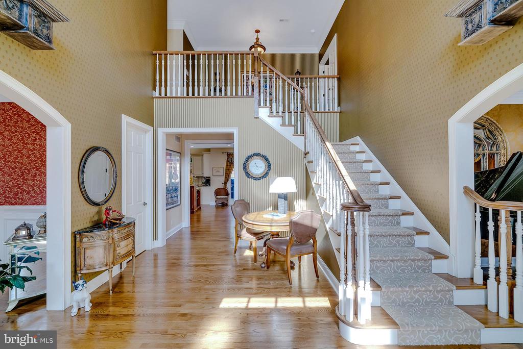 537 Monticello Ln