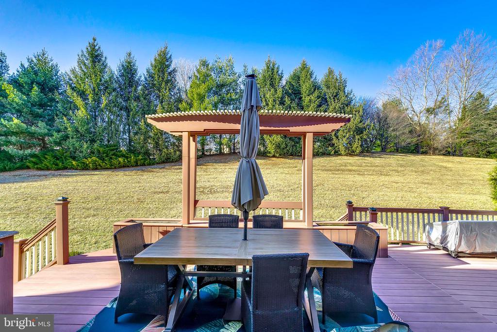 537 Monticello Ln