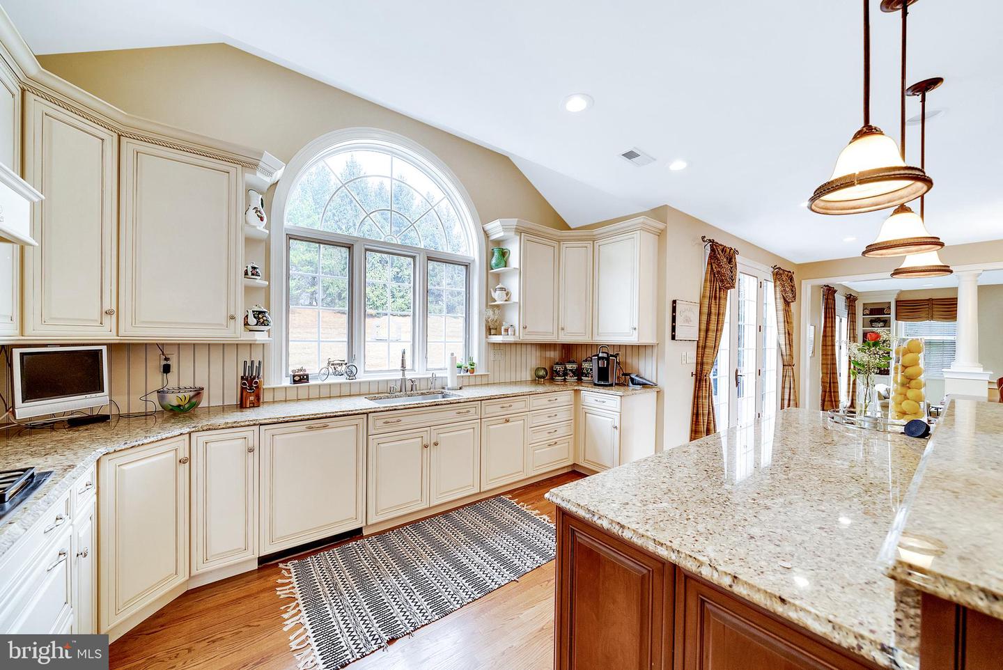 537 Monticello Ln