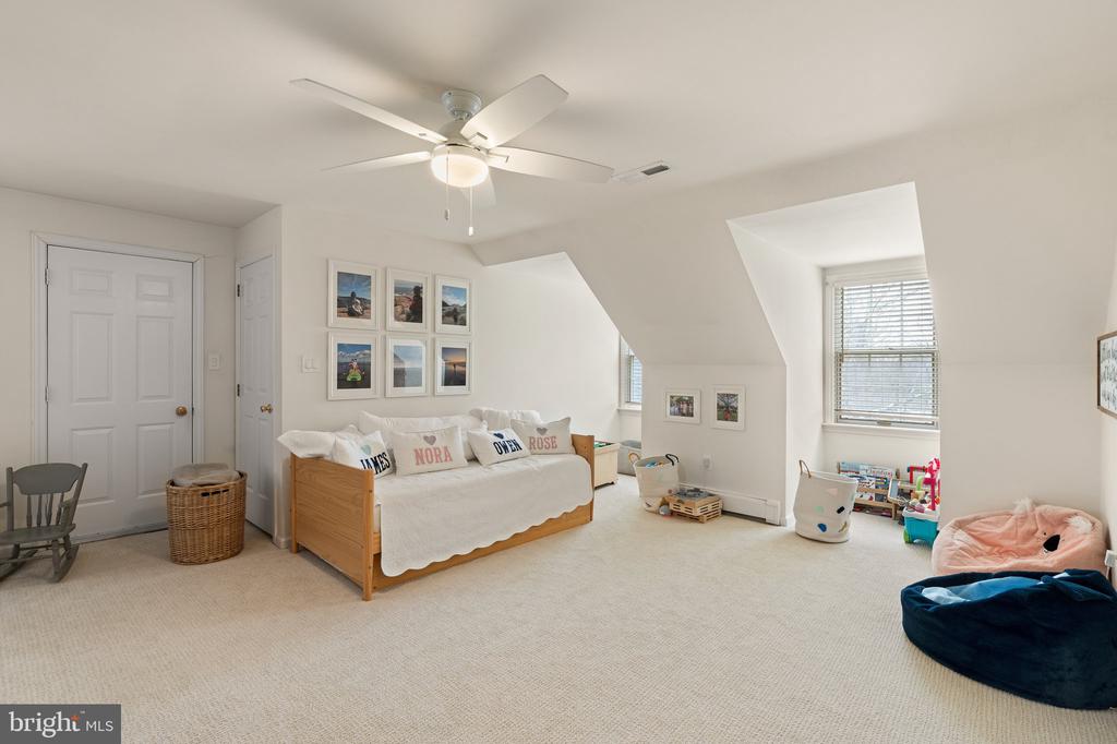 1323 Gypsy Hill