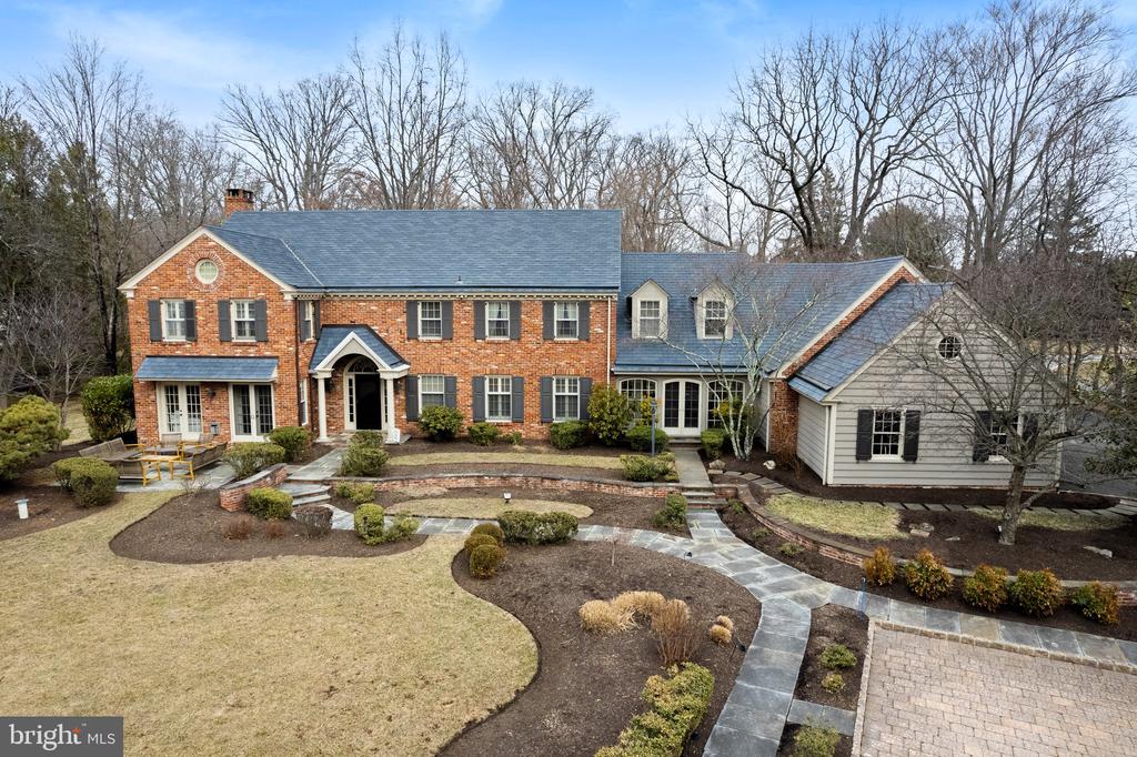 1323 Gypsy Hill