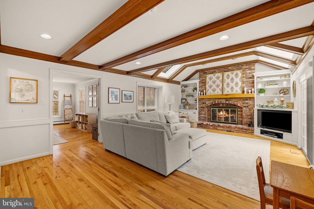 1323 Gypsy Hill