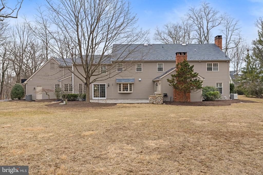 1323 Gypsy Hill