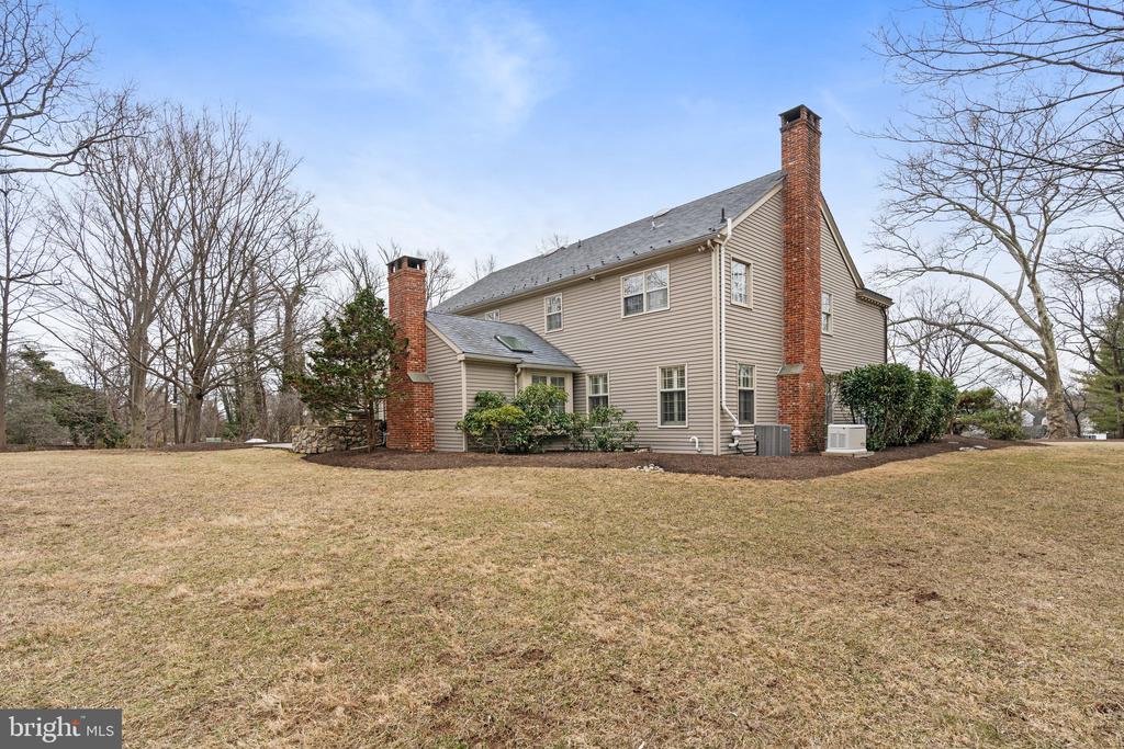 1323 Gypsy Hill