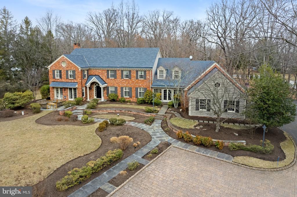 1323 Gypsy Hill