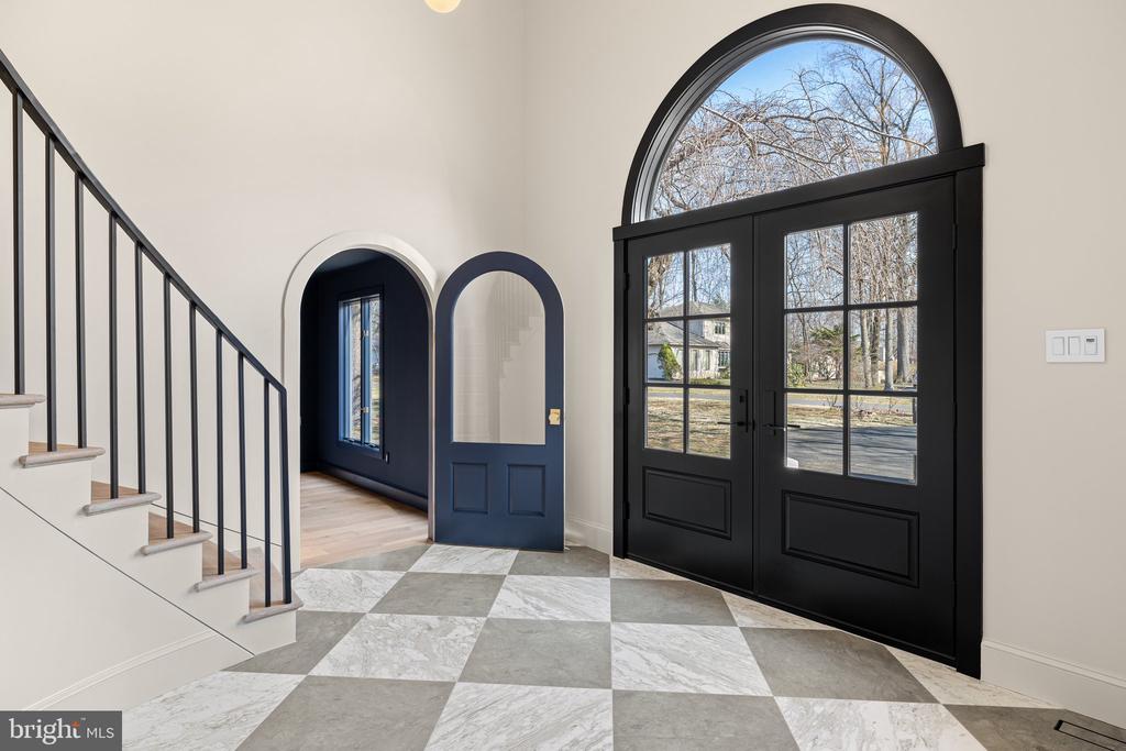 1555 Beechnut Cir