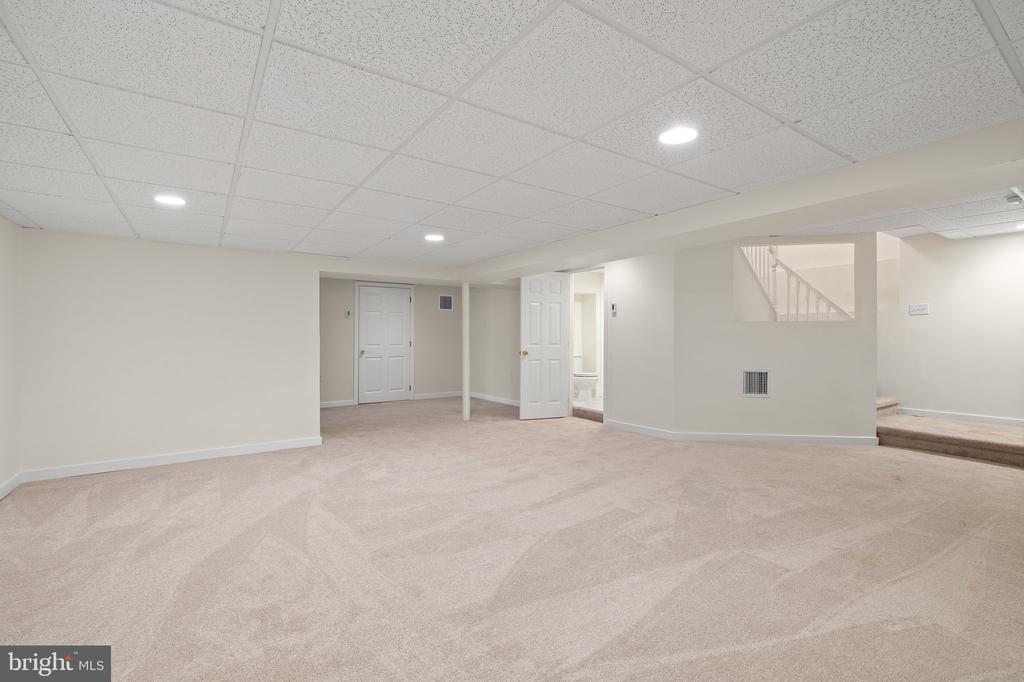 1555 Beechnut Cir