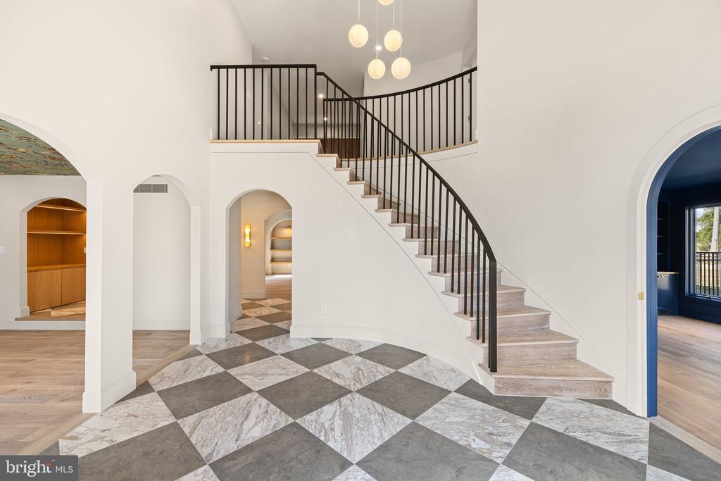 1555 Beechnut Cir