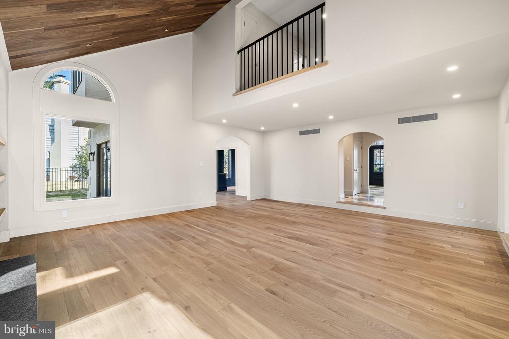 1555 Beechnut Cir
