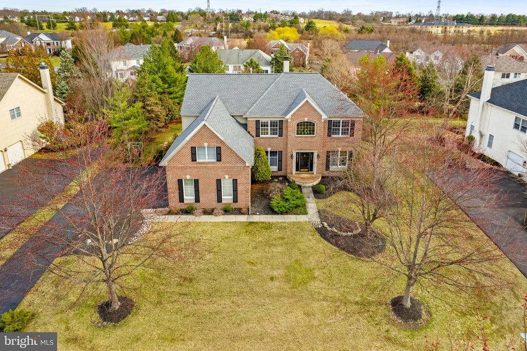 702 Broadmoor Dr