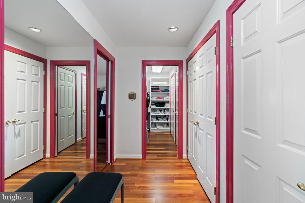 15 Springhouse Ln