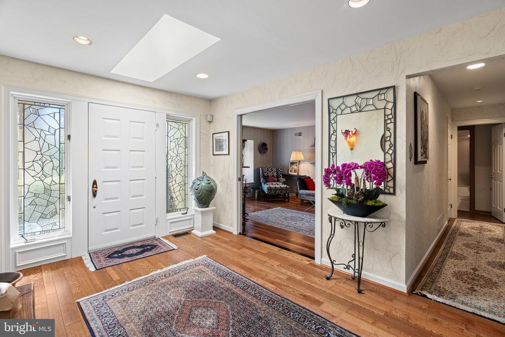 15 Springhouse Ln