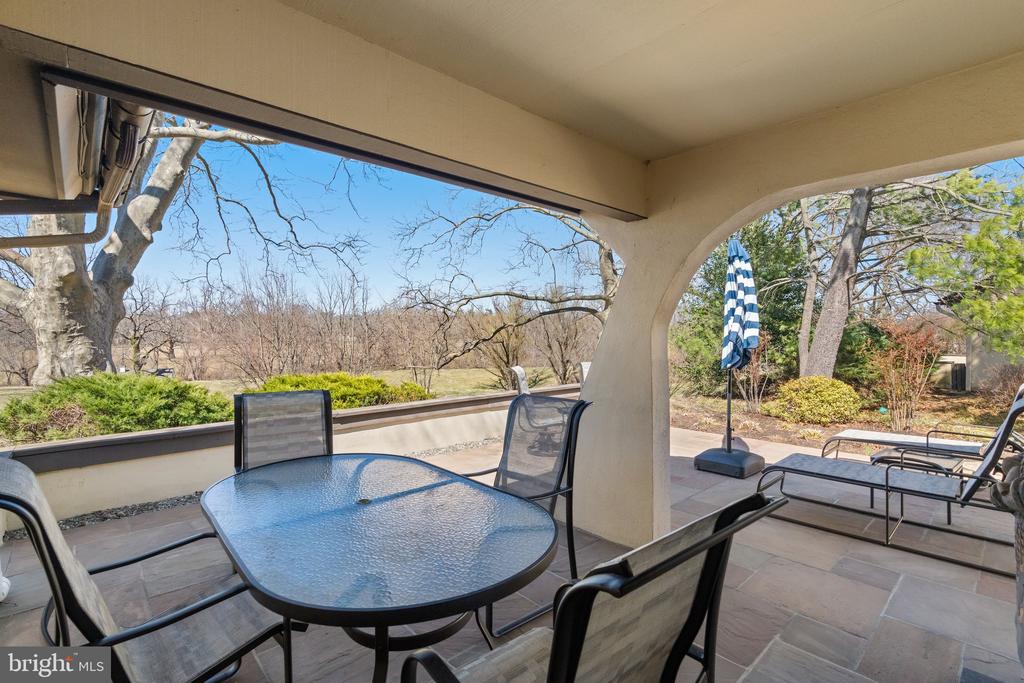 15 Springhouse Ln