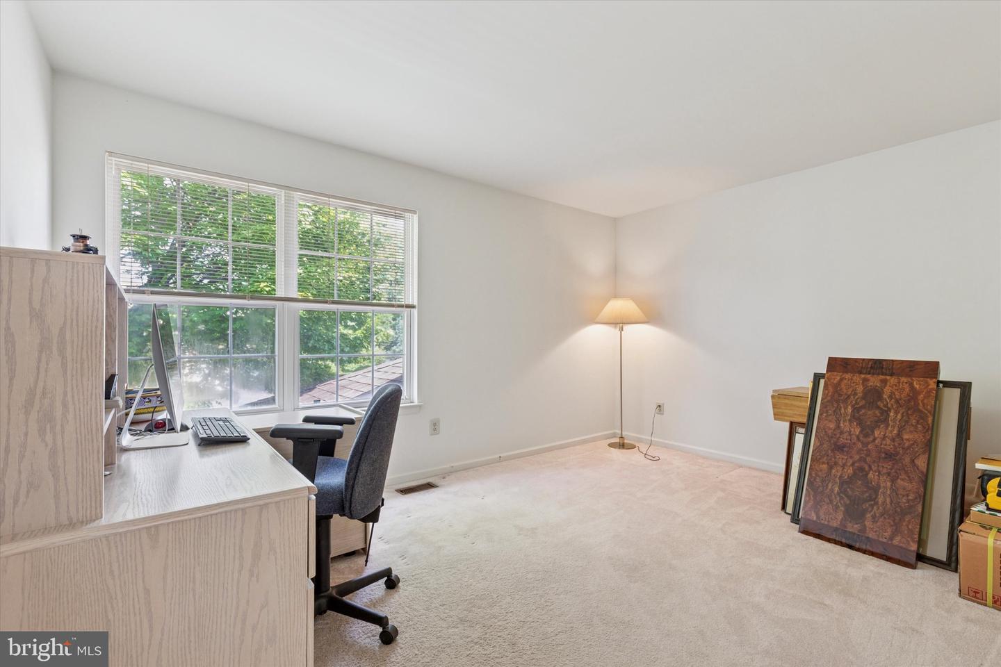 148 Canterbury Ln