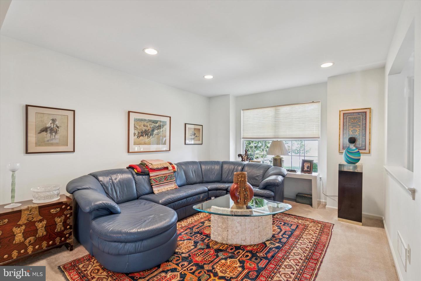 148 Canterbury Ln