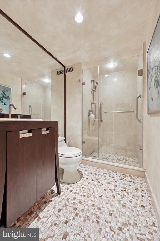 50 Belmont Ave #202