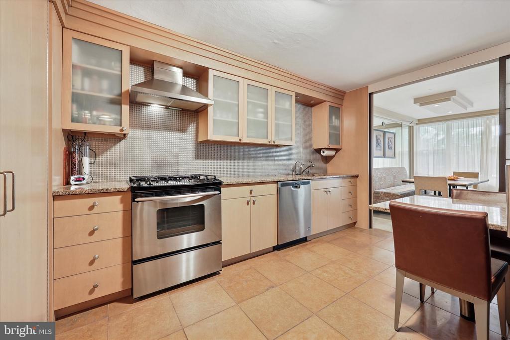 50 Belmont Ave #202