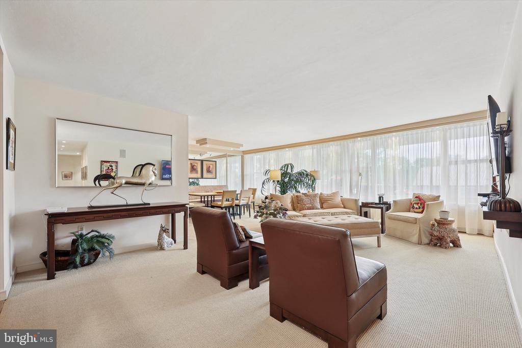 50 Belmont Ave #202
