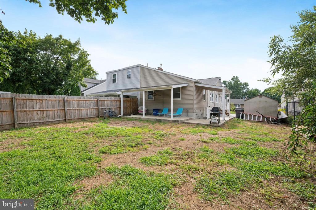 814 Cricket Ave